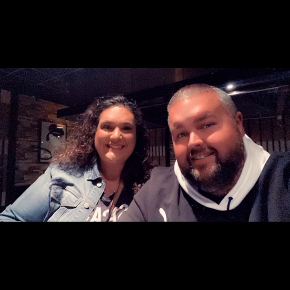 Meet your Posher, Taylor - Picture 1 of 1